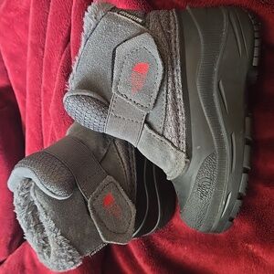 NWOT The North Face Toddler' Gray And Black Alpenglow II Insulated Snow Boots